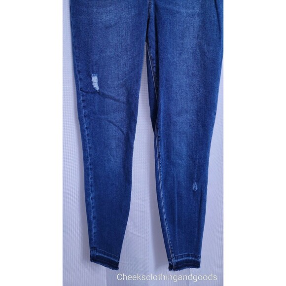 Spanx Distressed Ankle Skinny Raw Hem Jeans Women's size MEDIUM - Picture 3 of 6